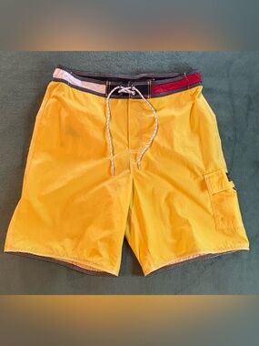 Tommy Hilfiger Vtg Nylon Mesh Lined Shorts, Size: M. (6421)